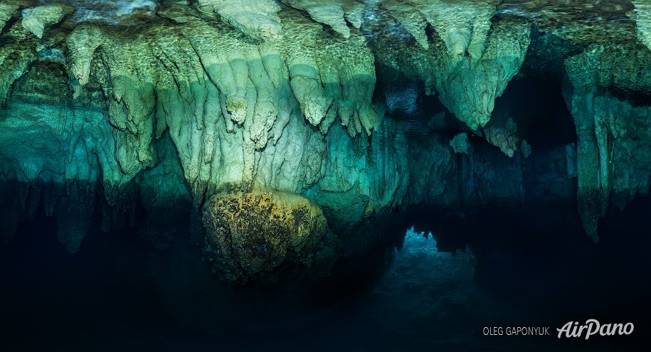 Chandelier cave, Palau