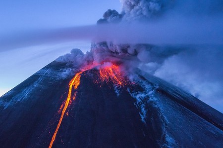 俄羅斯 勘察加半島 克柳切夫火山-2015年