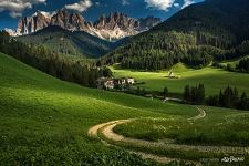 Path to the Church of St. Magdalena