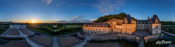 Panorama of the Chateau de Villandry at sunset