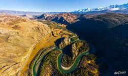 Chuya River Valley. Chuya Highway (Chuysky Trakt)