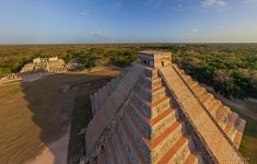 Temple of Kukulcan at sunset